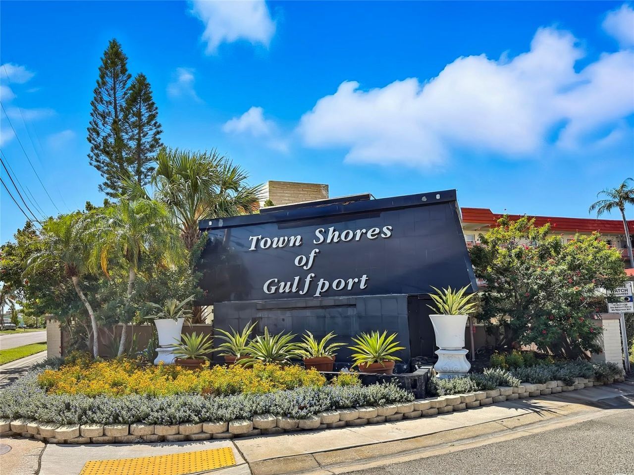 3114 59th Street S, Unit 302, Gulfport, FL 33707 Photo