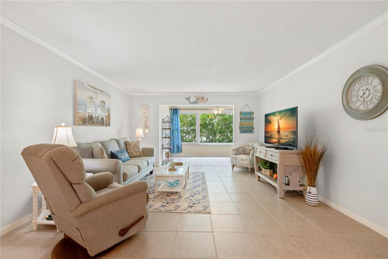 3114 59th Street S, Unit 302, Gulfport, FL 33707 Photo