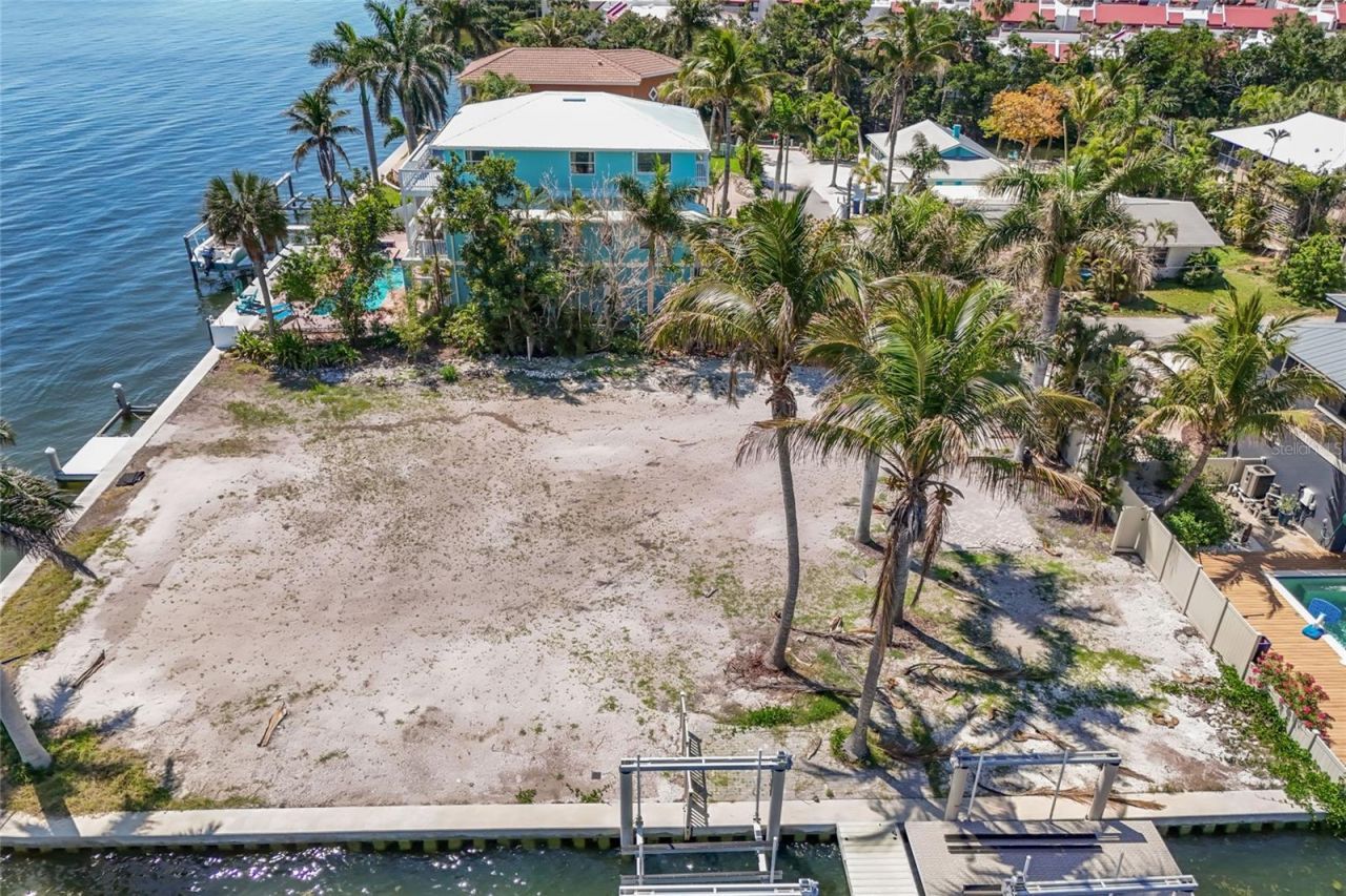 407 20th Place, Bradenton Beach, FL 34217 Photo