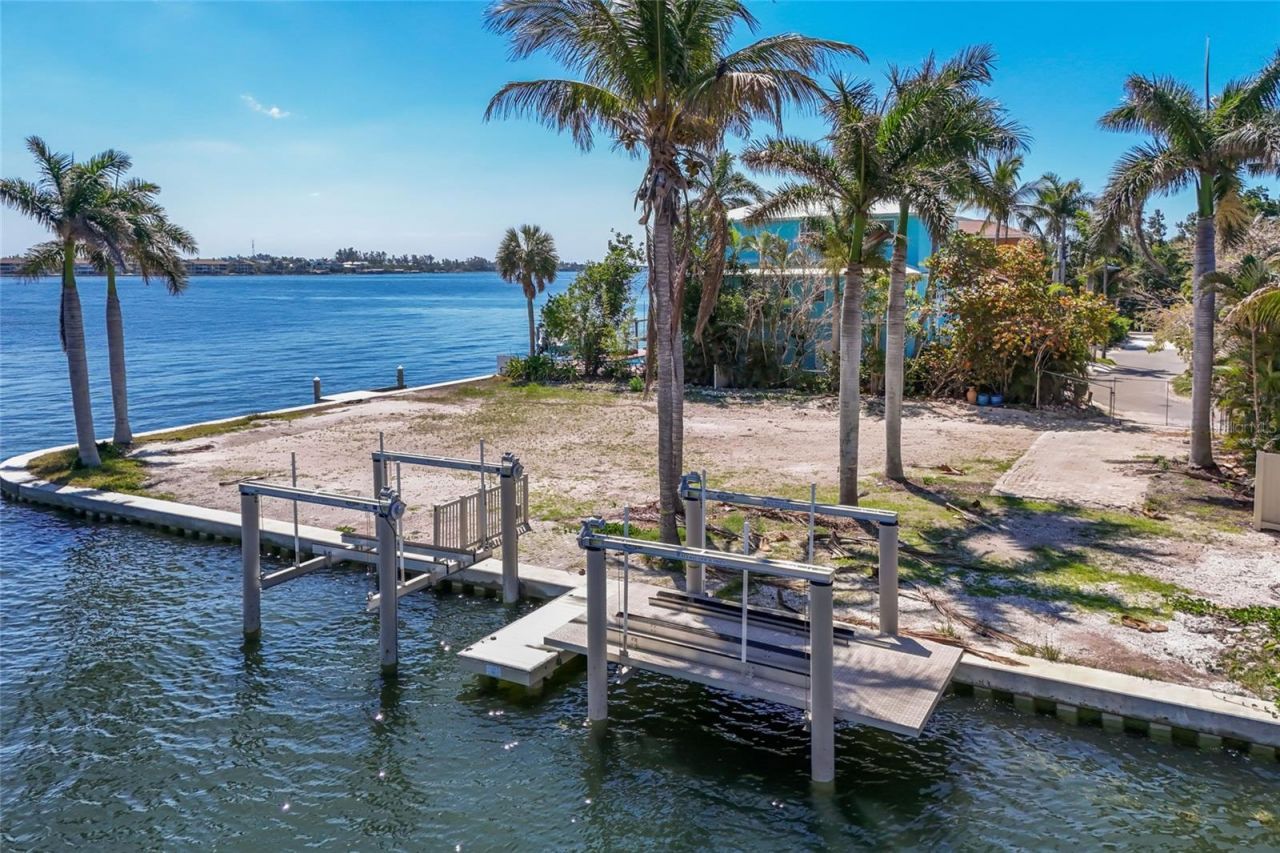 407 20th Place, Bradenton Beach, FL 34217 Photo