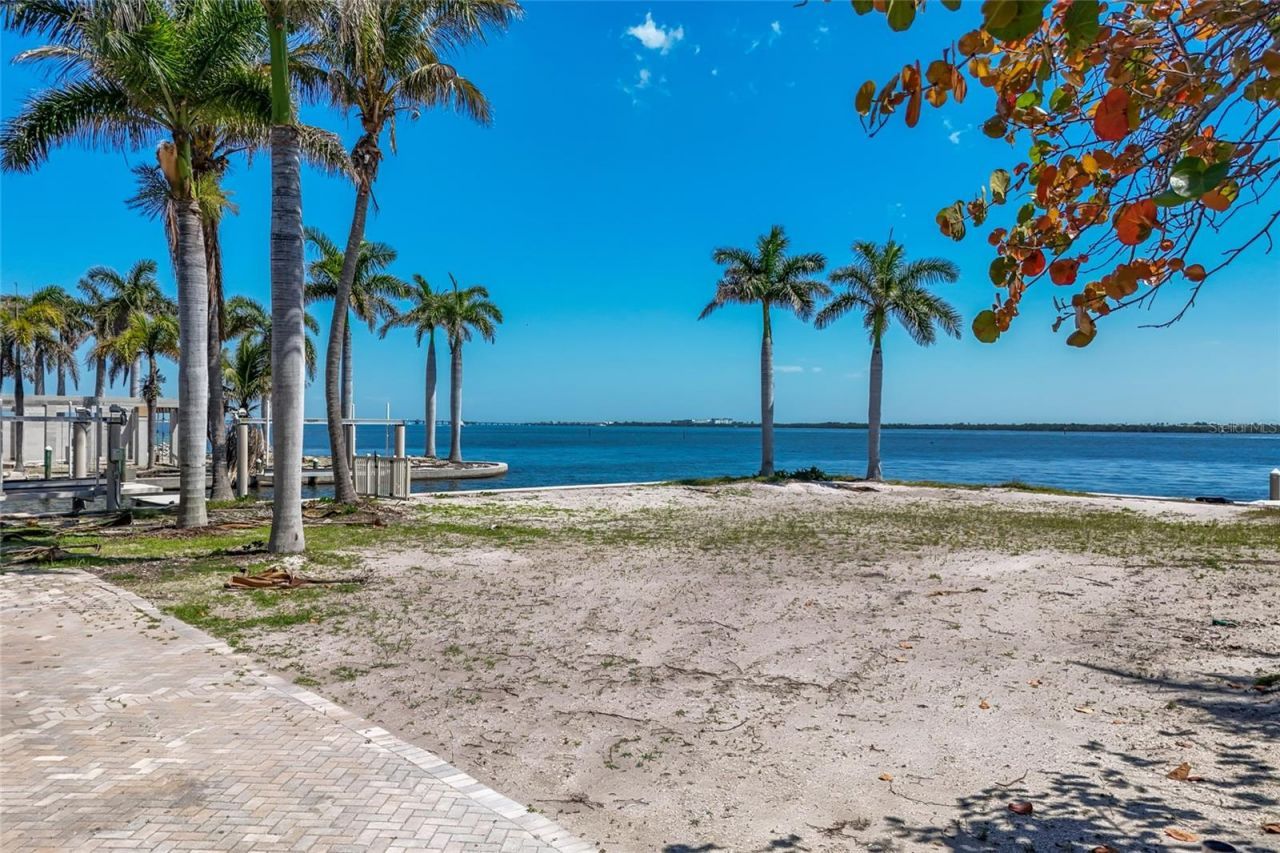 407 20th Place, Bradenton Beach, FL 34217 Photo