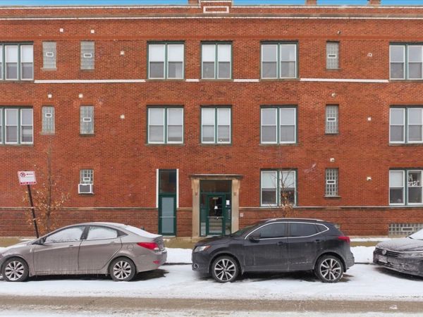 2350 W Charleston Street, Unit 2R, Chicago, IL 60647