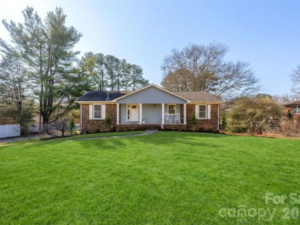 113 Scottsmoor Drive, Charlotte, NC 28214