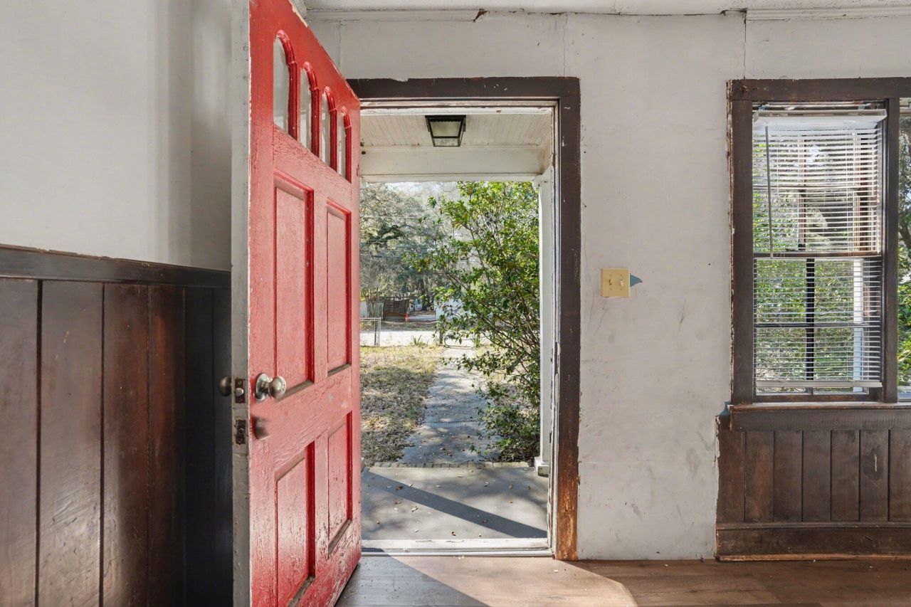 5516 Attaway Street Photo 7