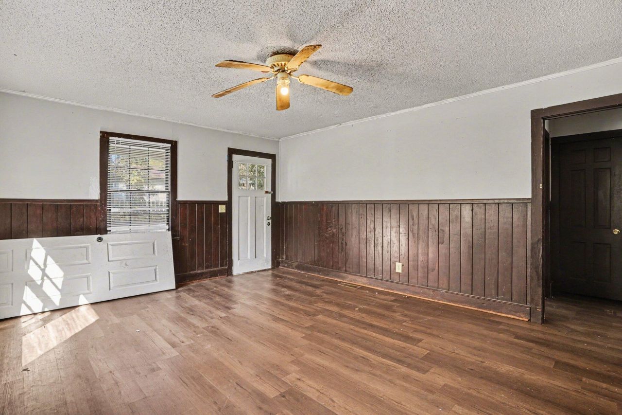 5516 Attaway Street Photo 8