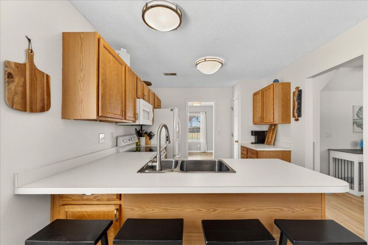 103 Rockdale Lane Photo 6