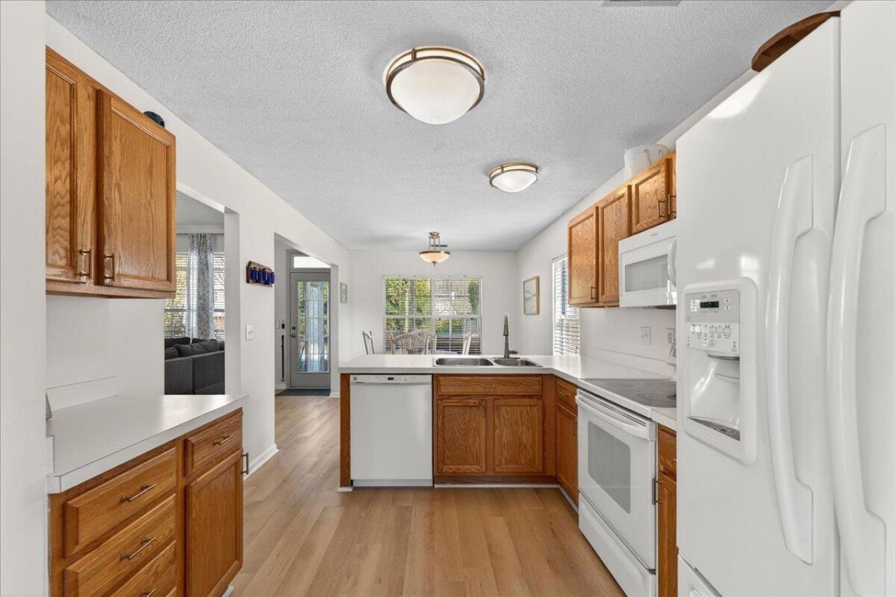 103 Rockdale Lane Photo 9