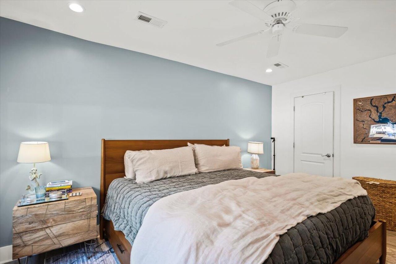 1583 W Robinhood Drive Photo 17