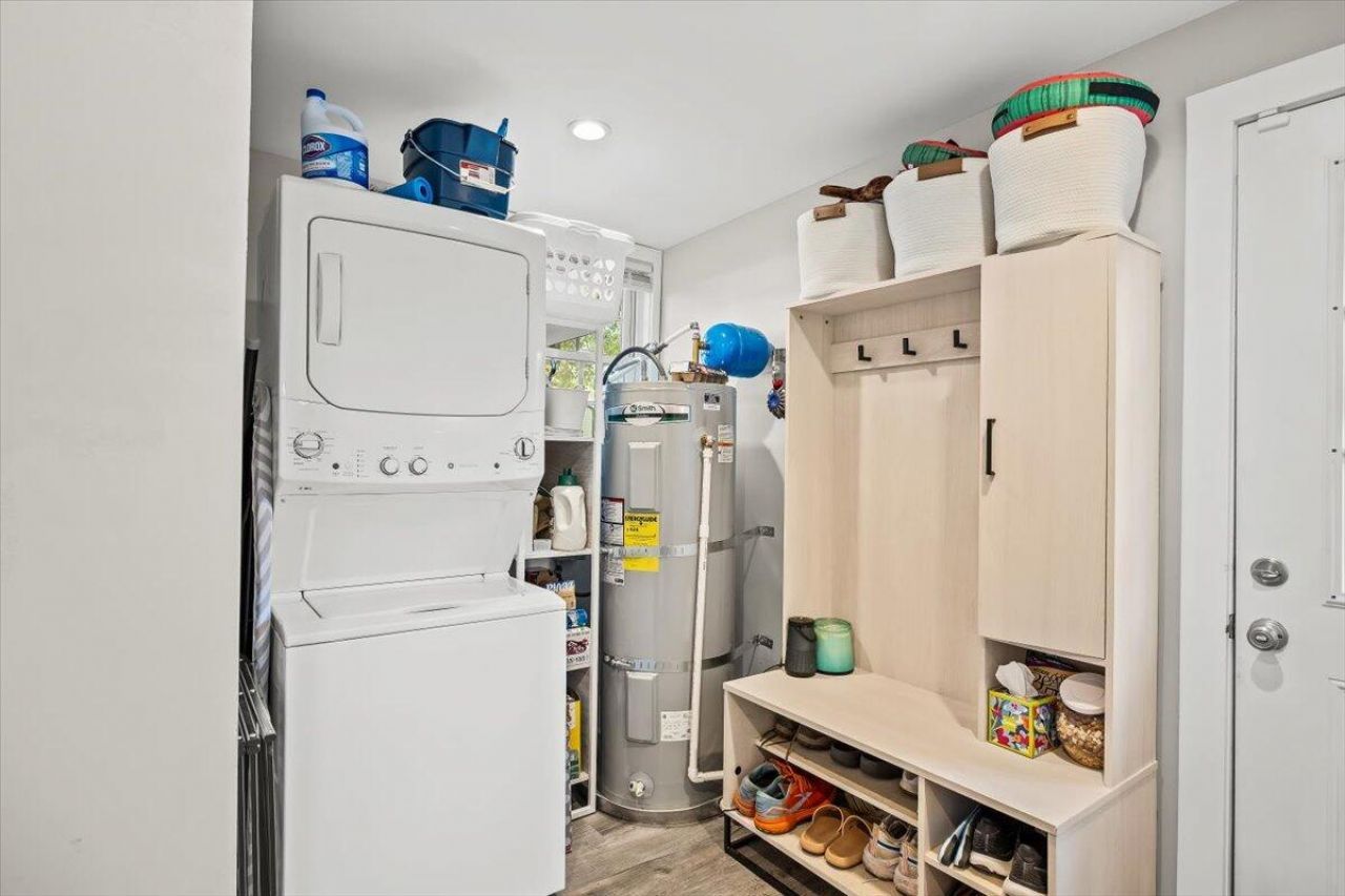 1583 W Robinhood Drive Photo 19