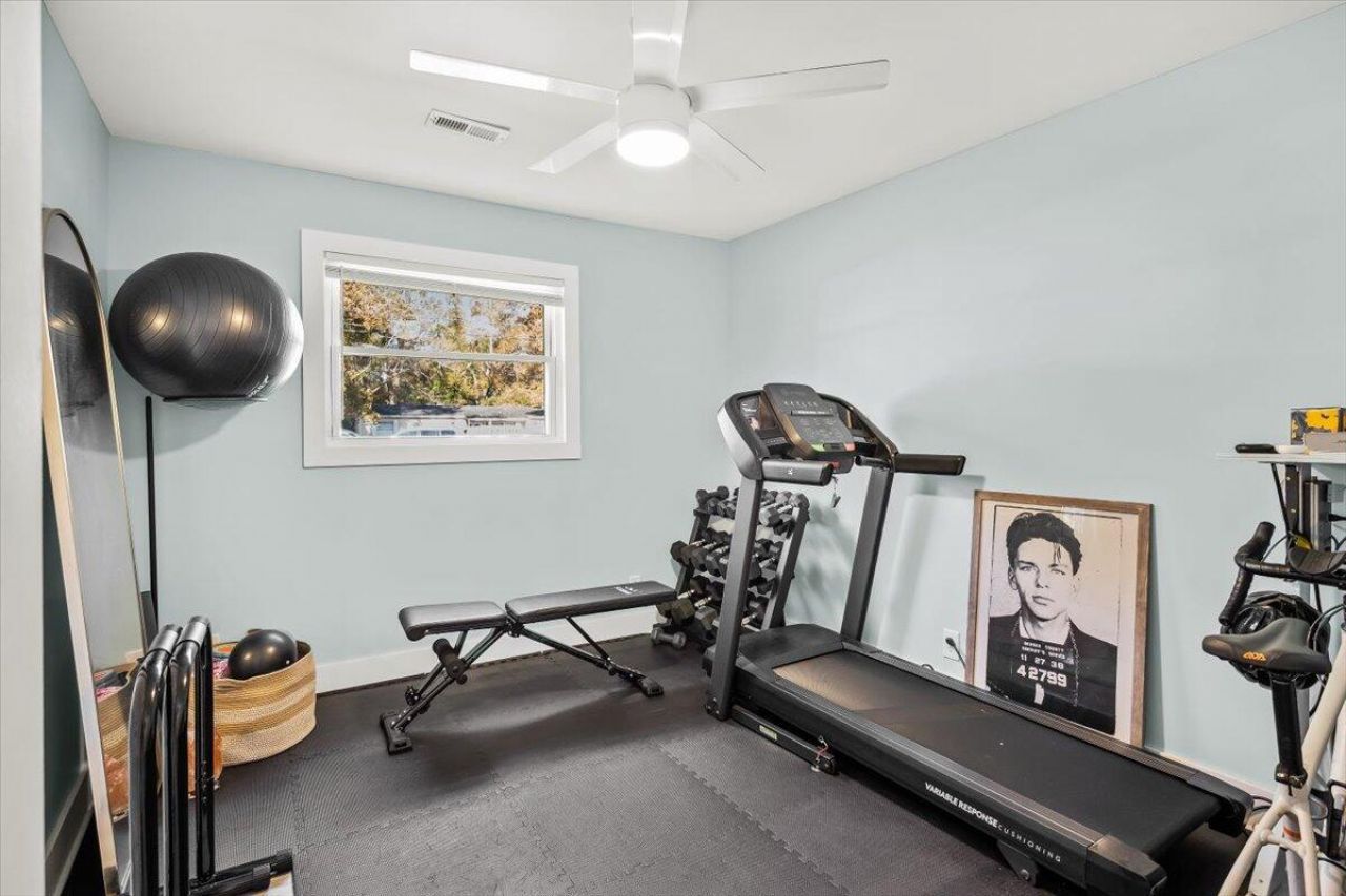 1583 W Robinhood Drive Photo 22