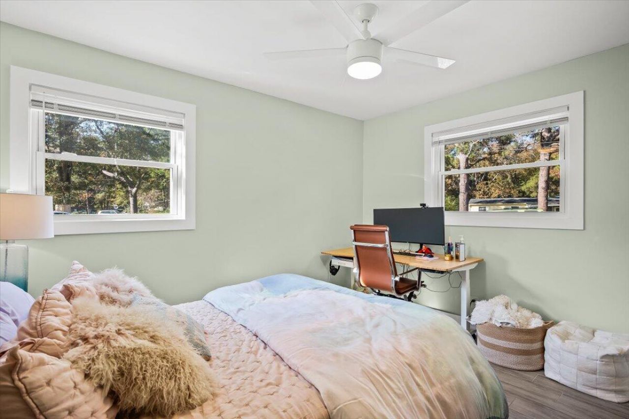 1583 W Robinhood Drive Photo 23