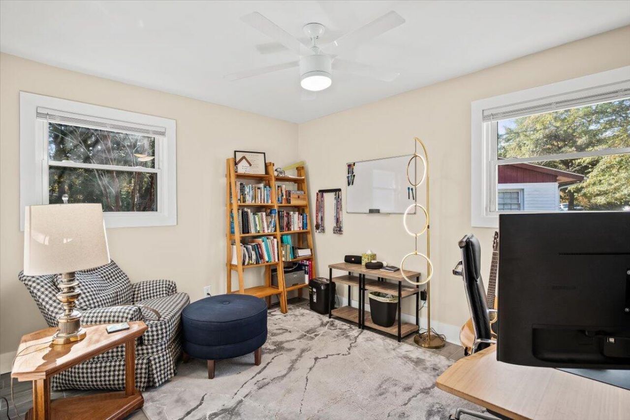 1583 W Robinhood Drive Photo 25