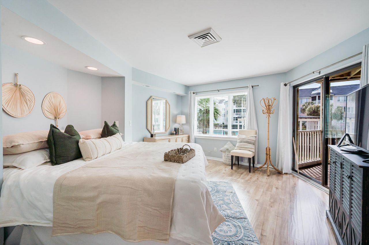 9000 Palmetto Drive Photo 10