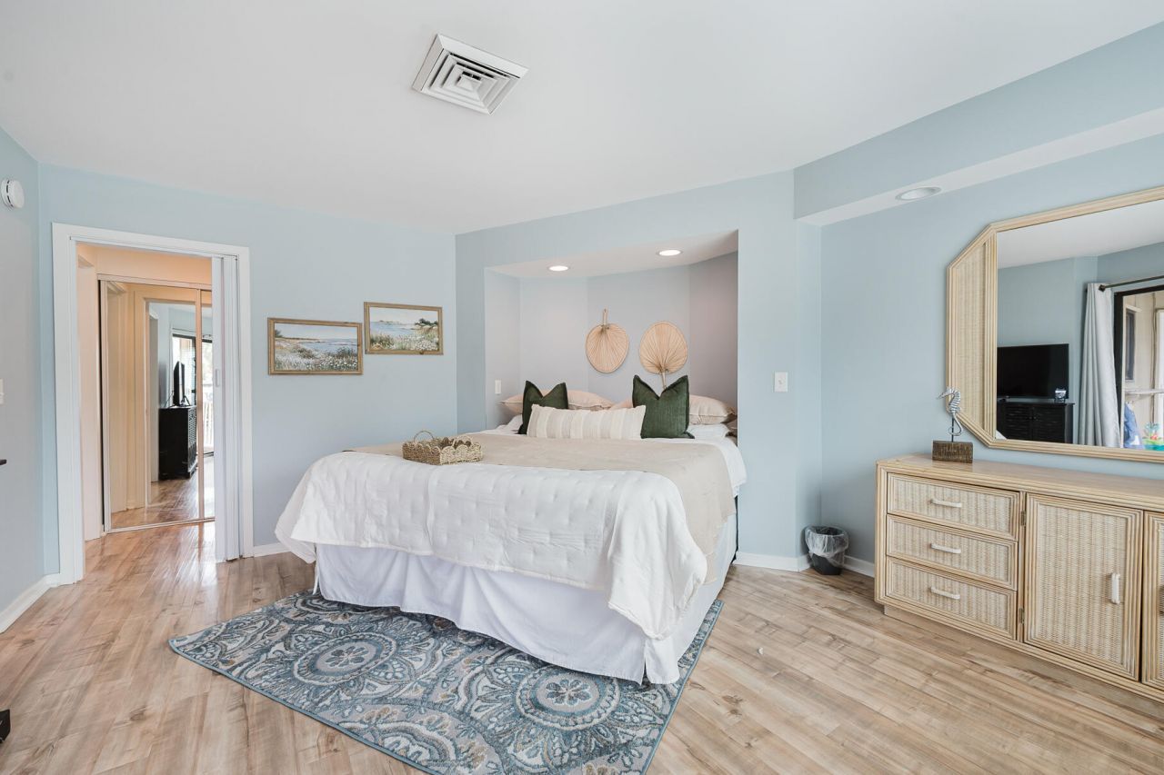 9000 Palmetto Drive Photo 11