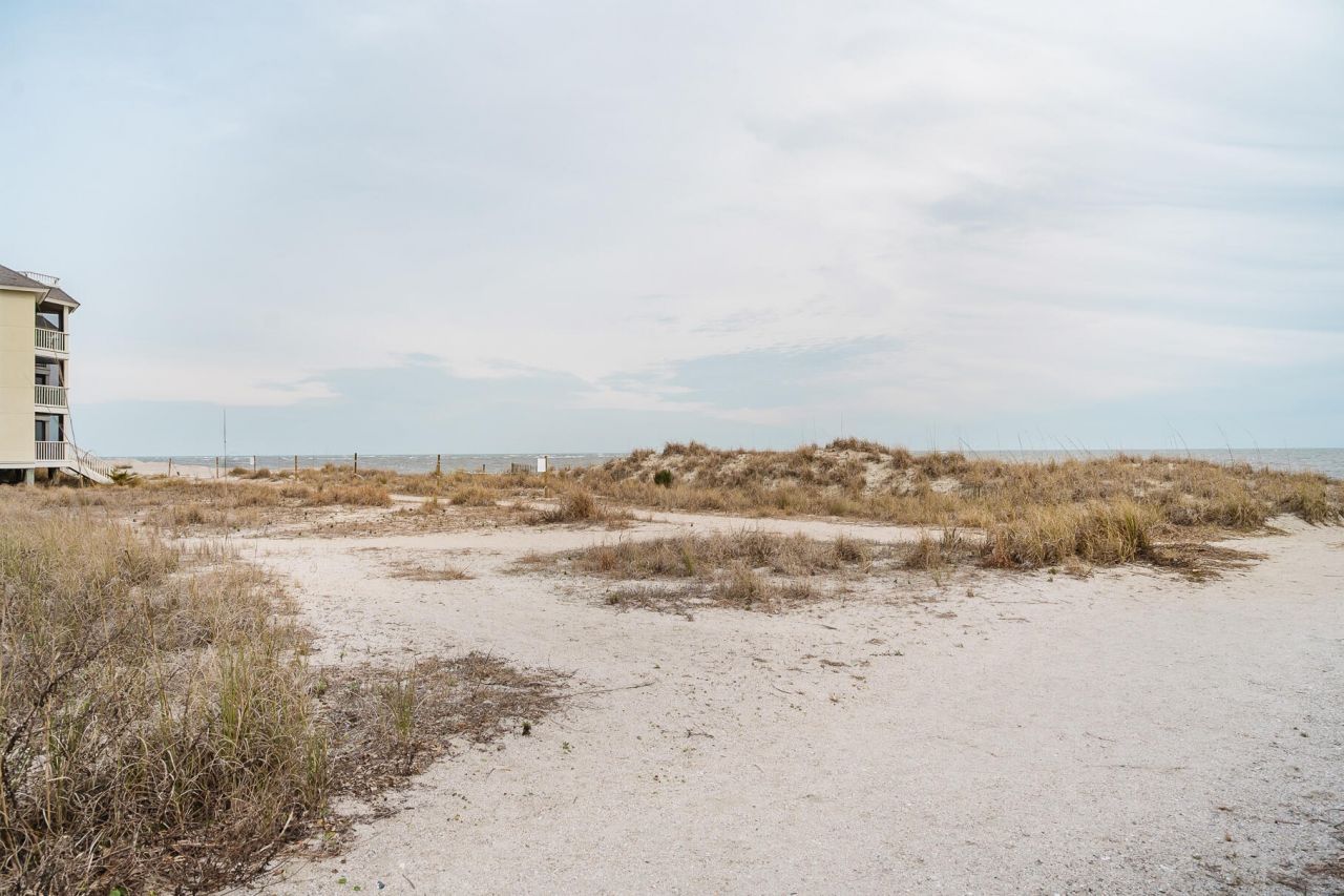 9000 Palmetto Drive Photo 25