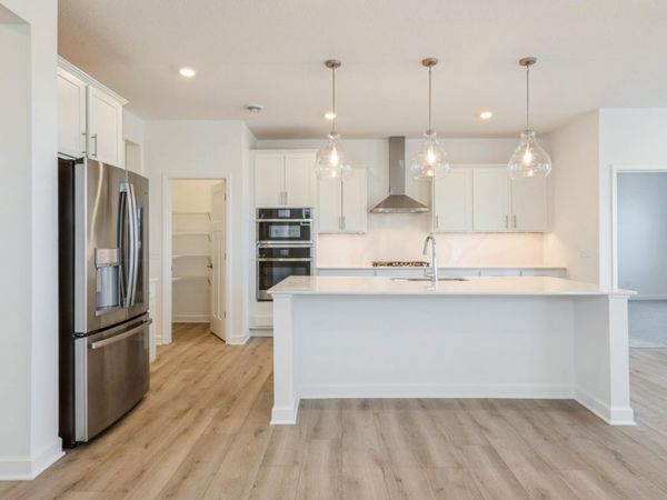 5198 Long Pointe Bay, Woodbury, MN 55129