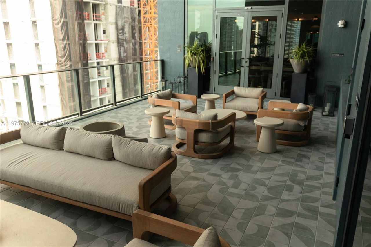 121 NE 5th St, Unit 2411, Miami, FL 33132 Photo