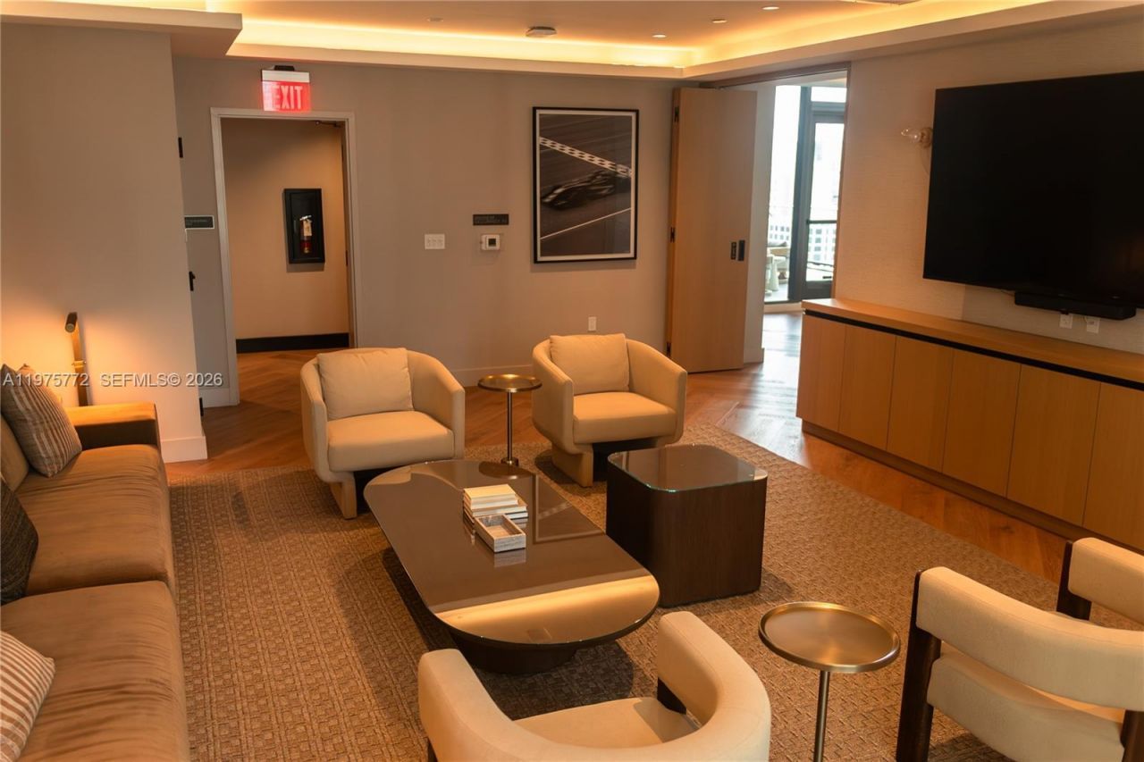 121 NE 5th St, Unit 2411, Miami, FL 33132 Photo