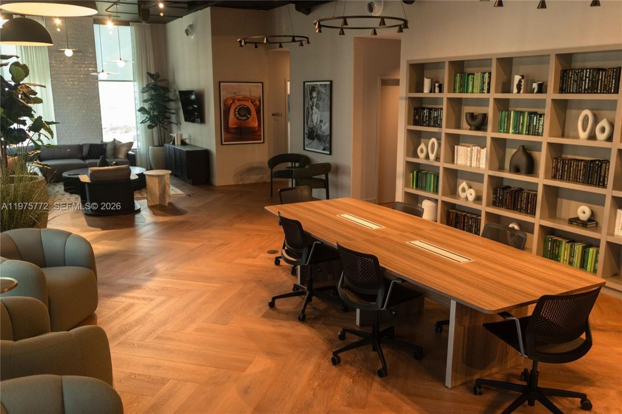 121 NE 5th St, Unit 2411, Miami, FL 33132 Photo