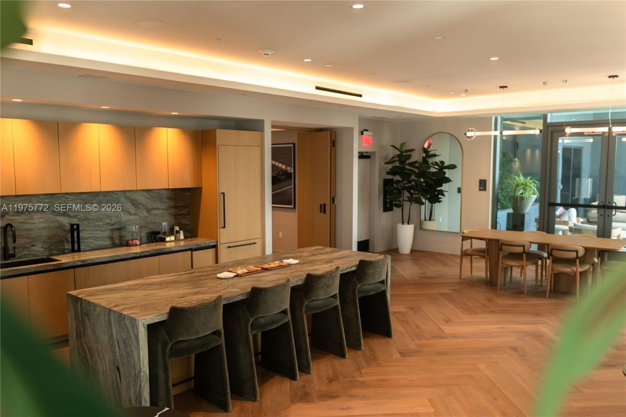 121 NE 5th St, Unit 2411, Miami, FL 33132 Photo