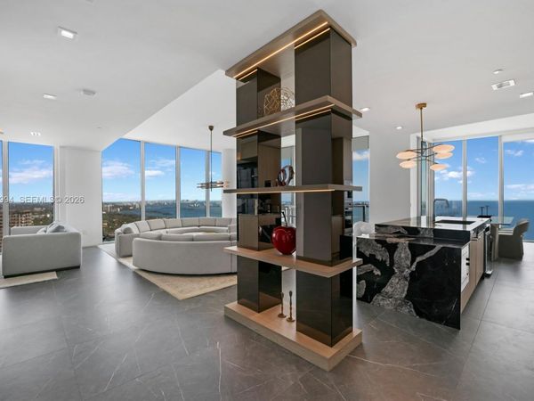 2900 NE 7th Ave, Unit UPH-4602, Miami, FL 33137