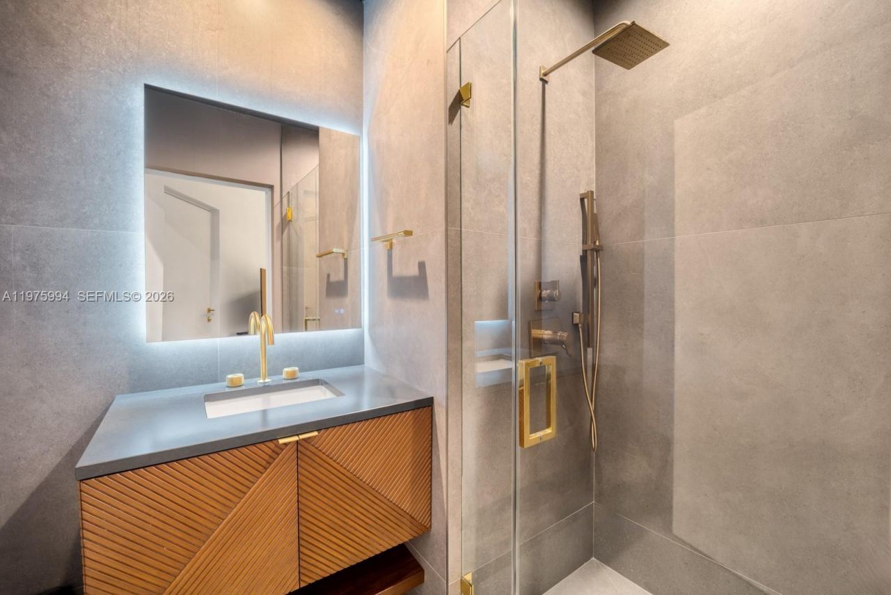 2900 NE 7th Ave, Unit UPH-4602, Miami, FL 33137 Photo