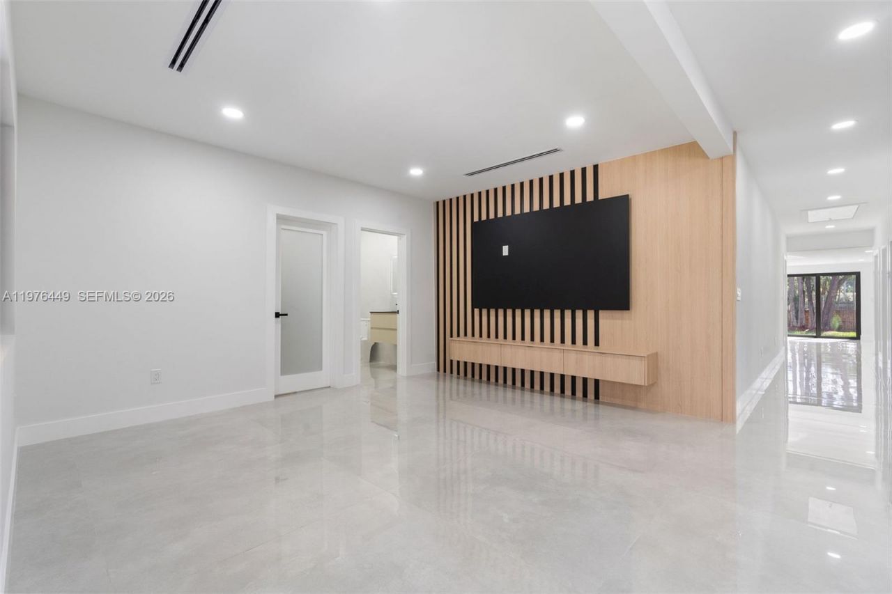 4800 SW 61st Ave , Davie, FL 33314 Photo