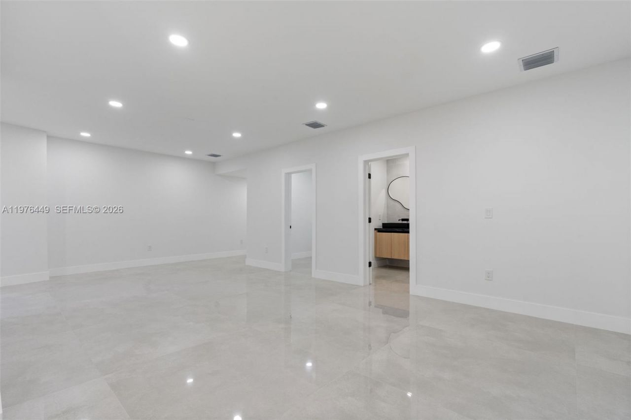 4800 SW 61st Ave , Davie, FL 33314 Photo