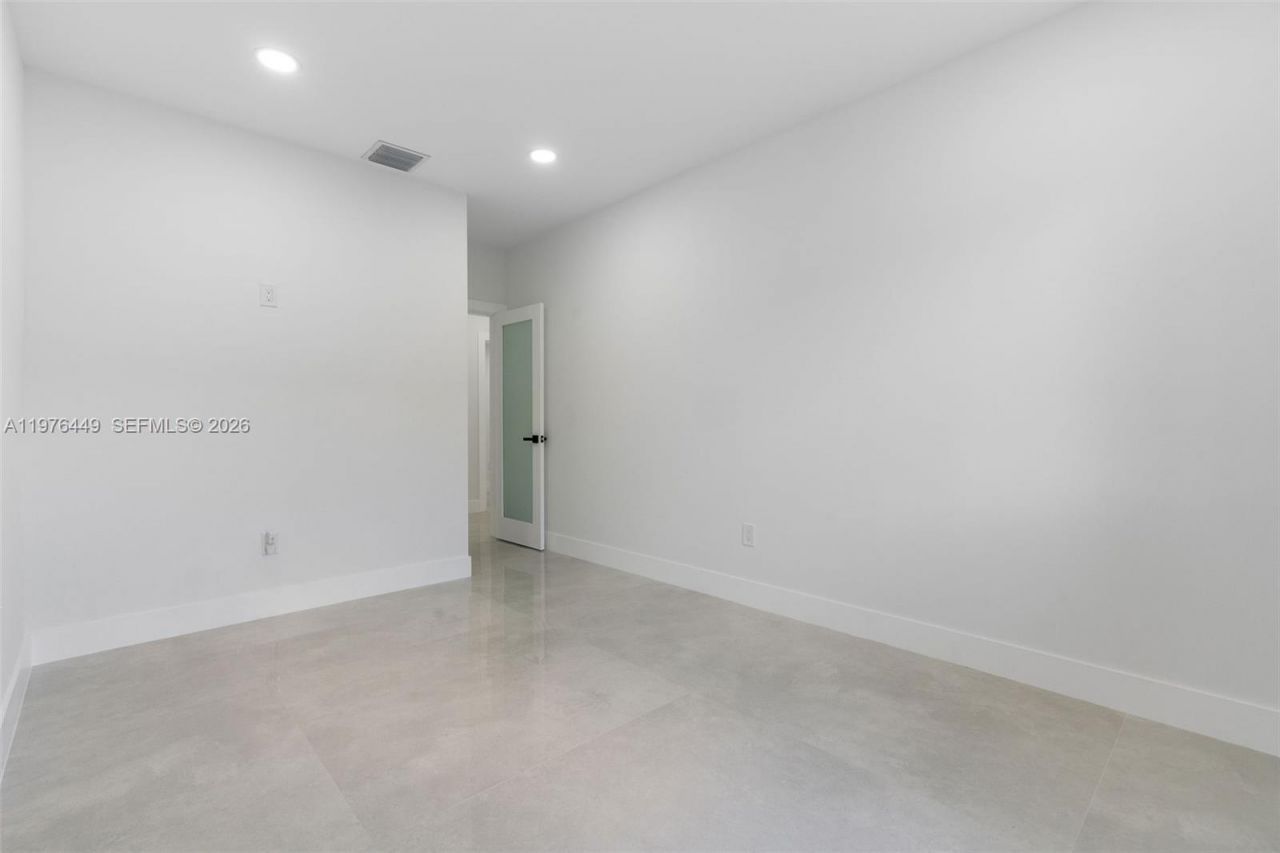 4800 SW 61st Ave , Davie, FL 33314 Photo