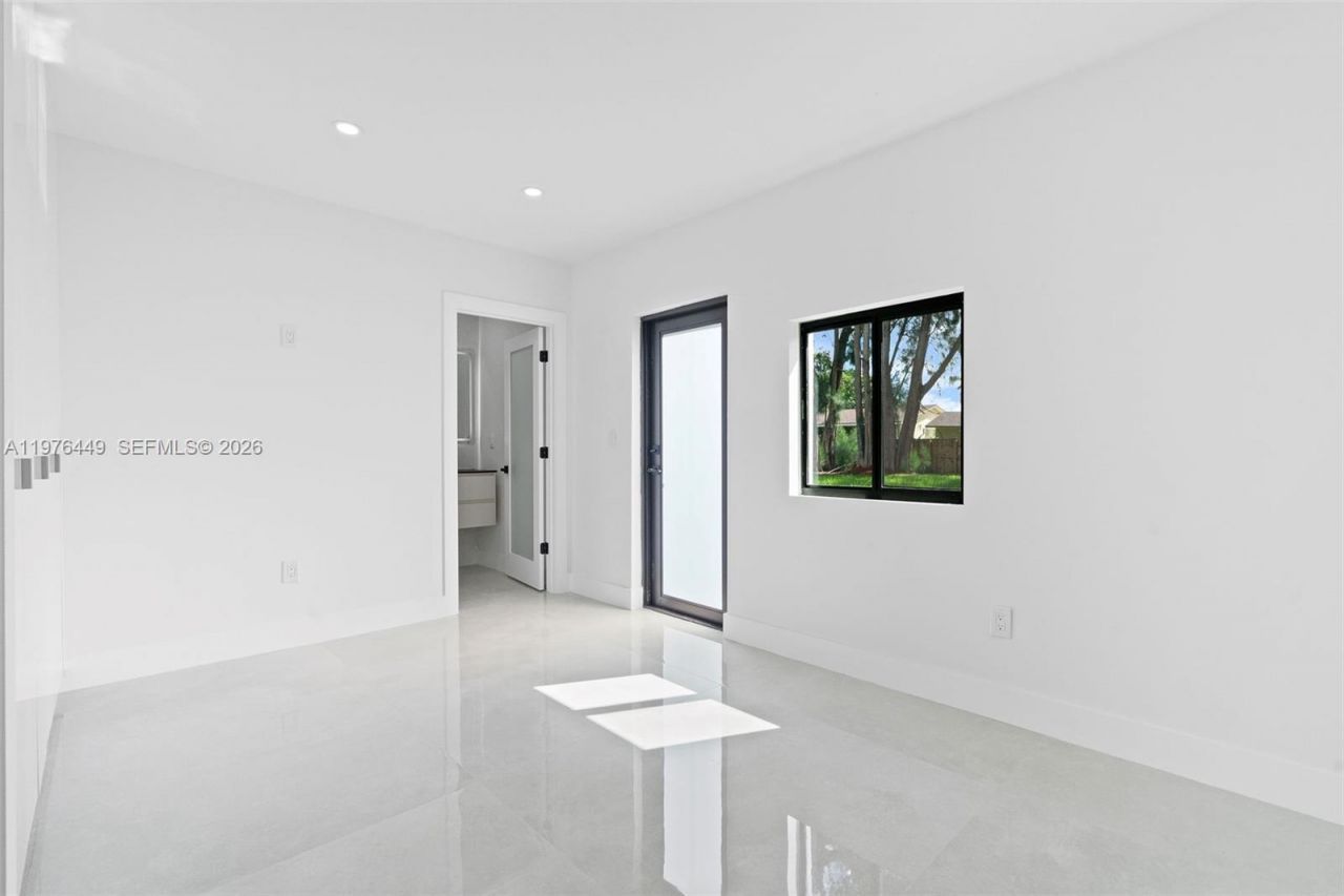 4800 SW 61st Ave , Davie, FL 33314 Photo