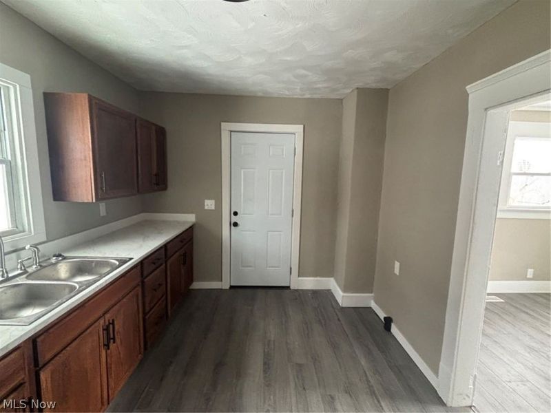 750 Brown Street , Akron, OH 44311 Photo 8