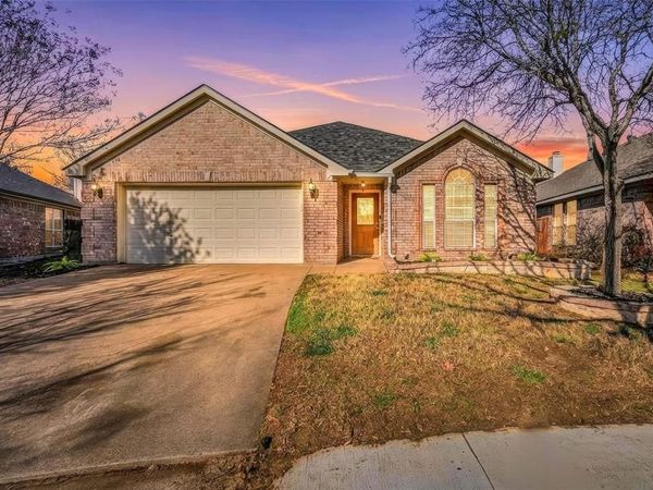 4423 New Meadow Drive, Mansfield, TX 76063