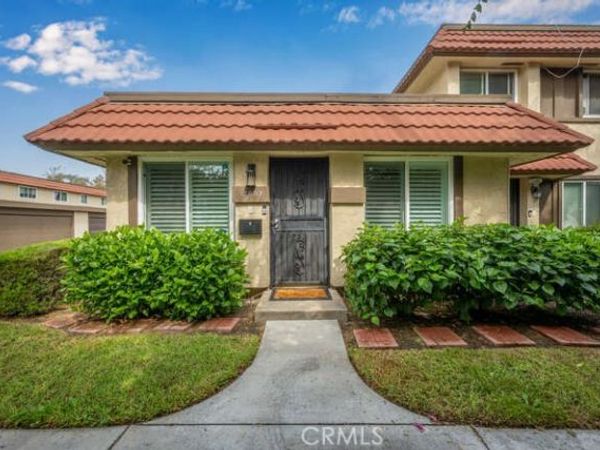 2697 W Parkside Lane, Anaheim, CA 92801