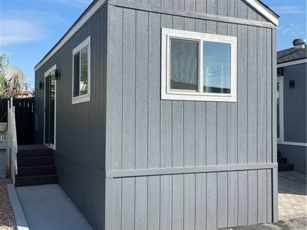 1020 Bradbourne Avenue, Duarte, CA 91010