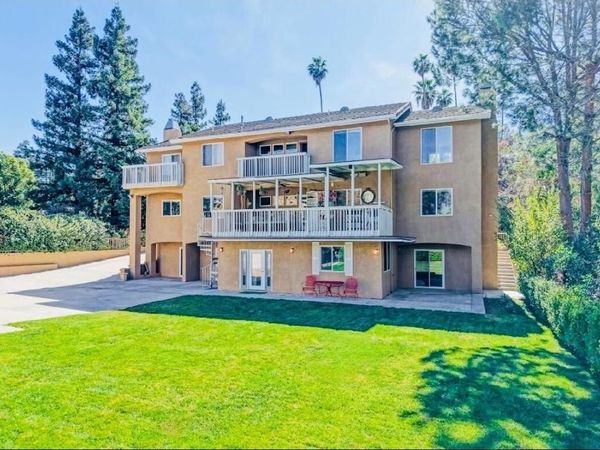 1377 Knoll Road, Unit #A, Redlands, CA 92373