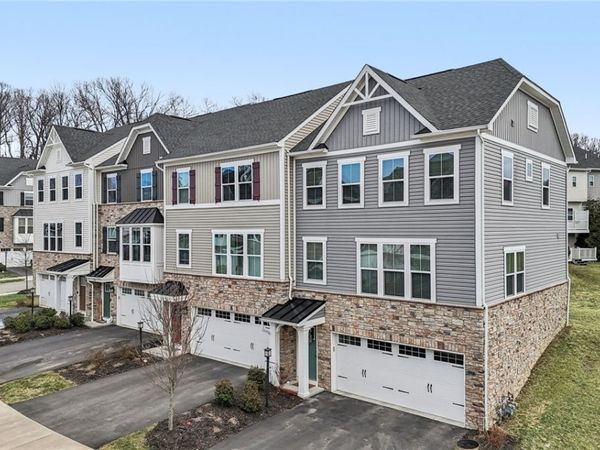 151 Curtis Ct , Pittsburgh, PA 15237