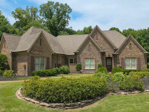 25 RIVERSEDGE CV N, Arlington, TN 38002