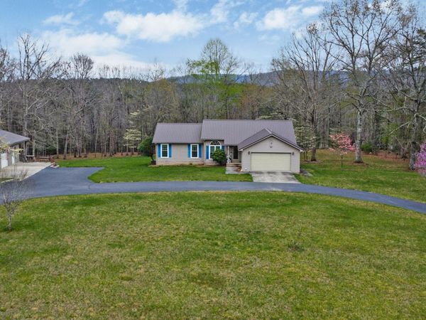 281 Hatler Rd, Crossville, TN 38555