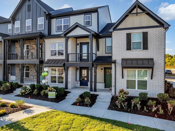 512 Mantes Aly , Hendersonville, TN 37075