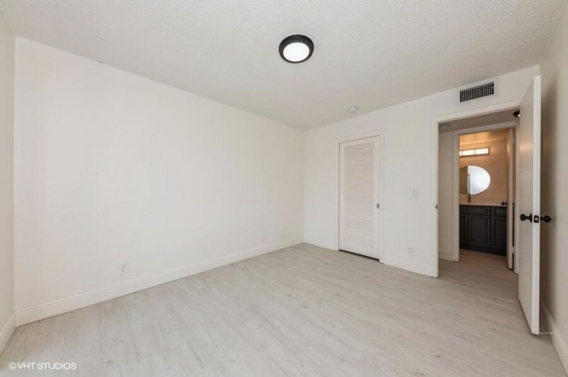 118 Somerset F, West Palm Beach, FL 33417 Photo