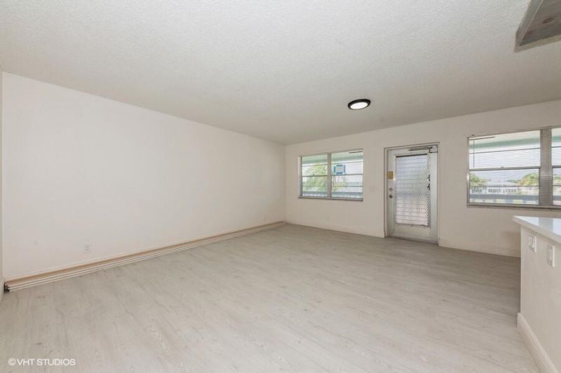 118 Somerset F, West Palm Beach, FL 33417 Photo