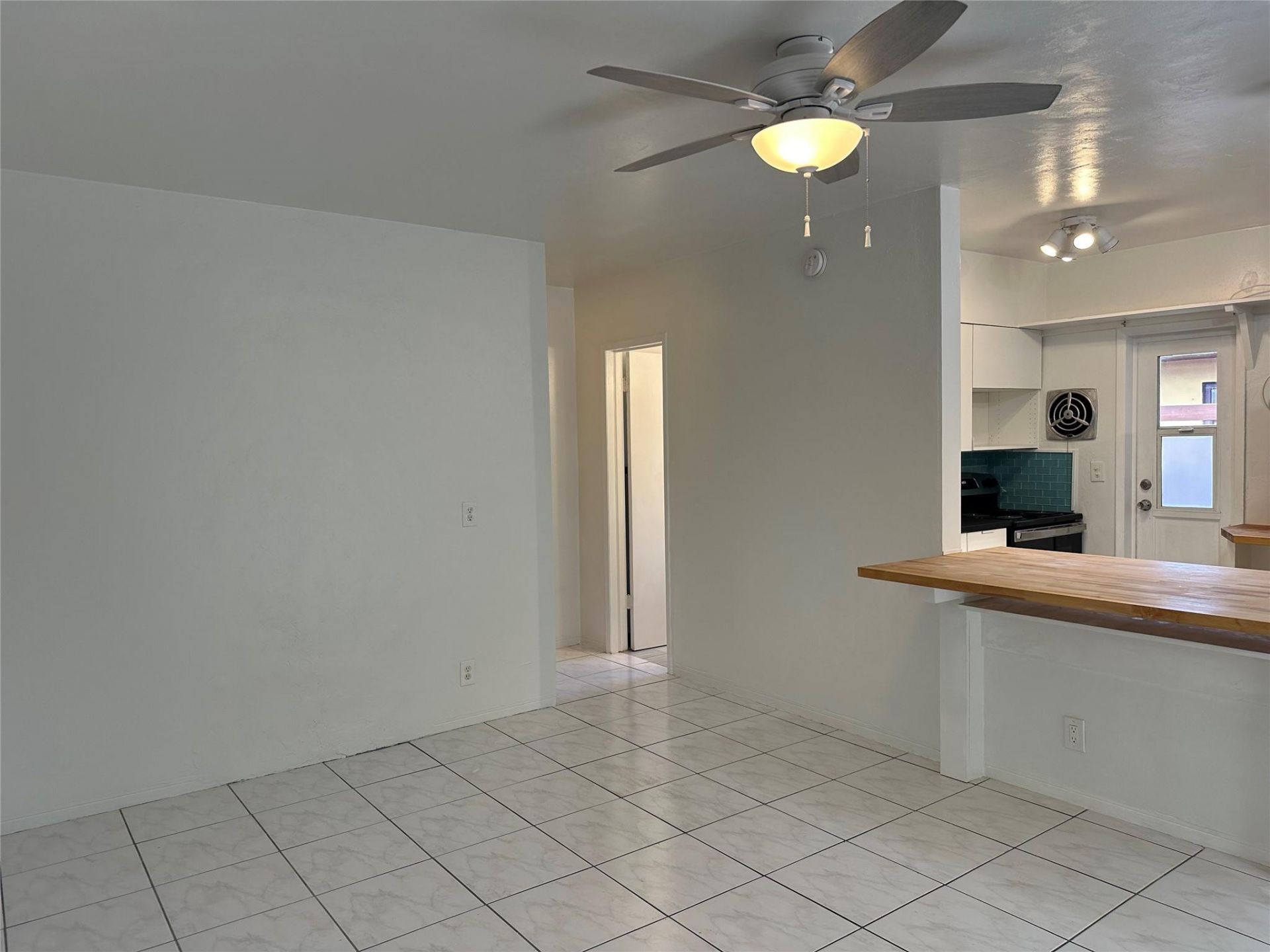1101 NE 17 Way, Unit 4, Fort Lauderdale, FL 33304 Photo