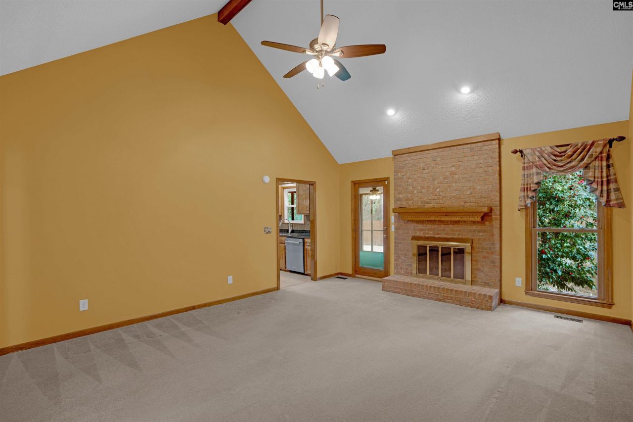 107 Heatherton Court  Photo 13