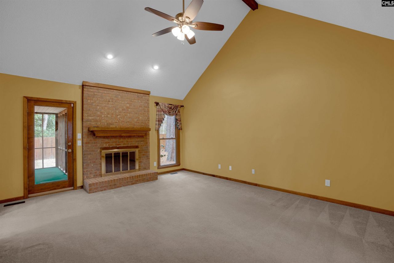 107 Heatherton Court  Photo 15