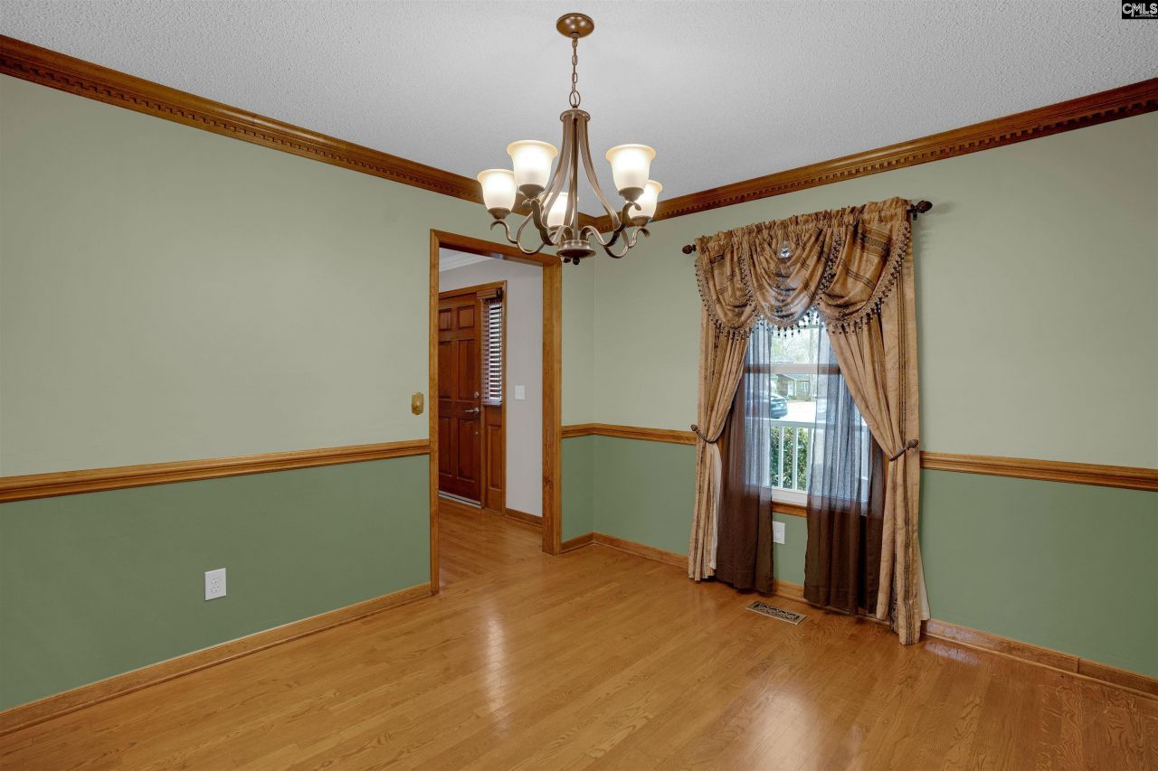 107 Heatherton Court  Photo 25