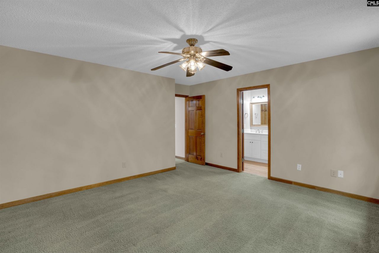 107 Heatherton Court  Photo 28