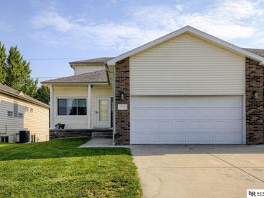 7814 Phares Drive, Lincoln, NE 68516