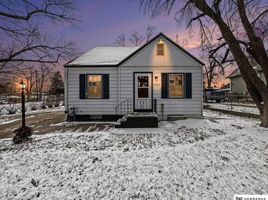 2627 B Street , Lincoln, NE 68502