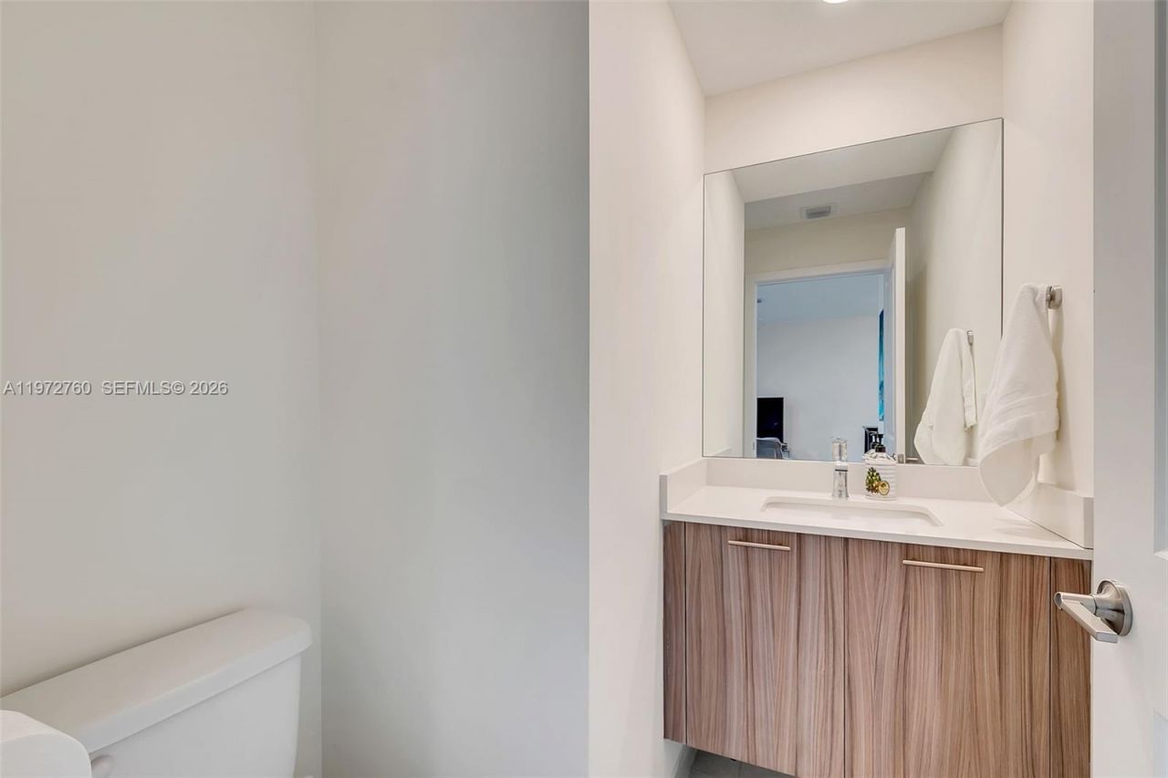 4652 NW 83rd Ave , Doral, FL 33166 Photo