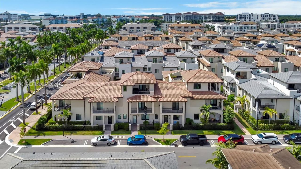 4652 NW 83rd Ave , Doral, FL 33166 Photo